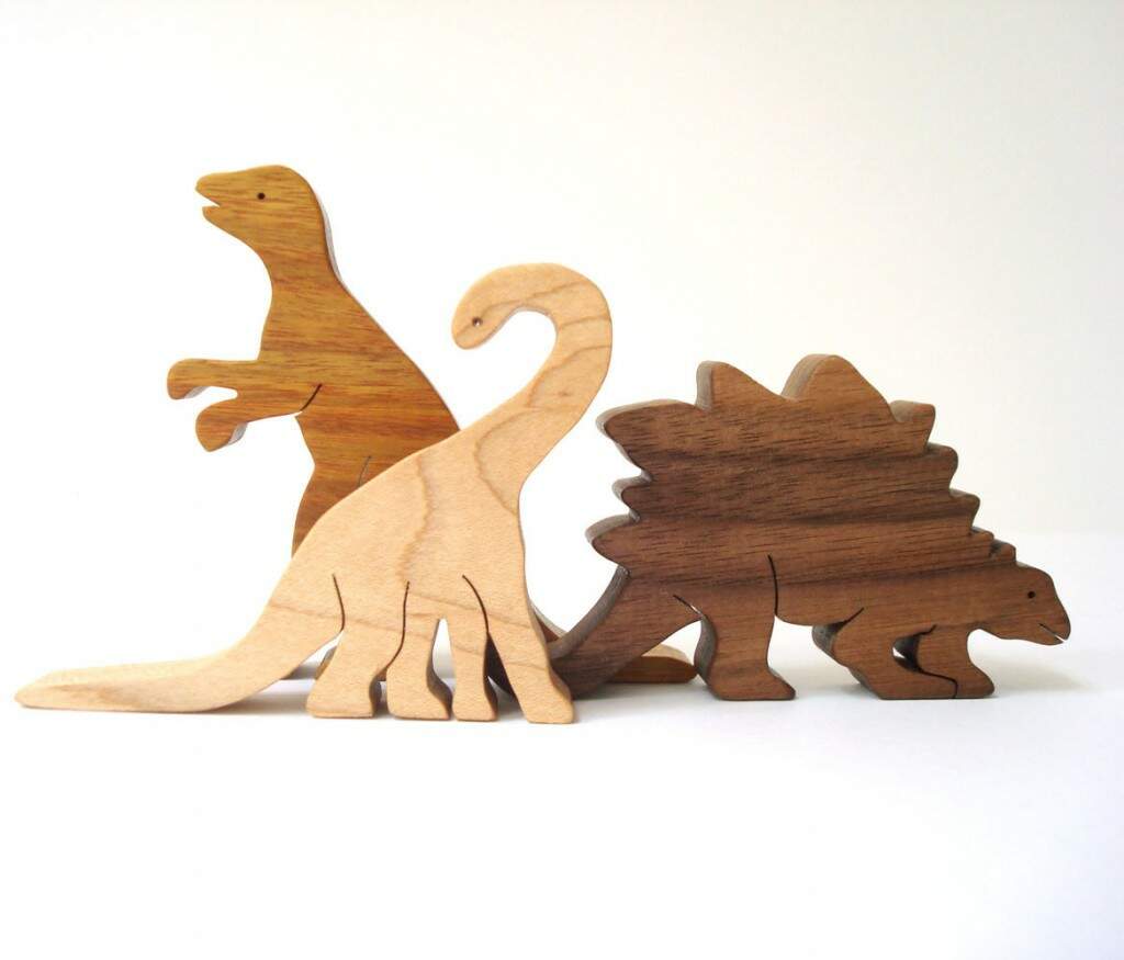 dinossauros de madeiras para brinquedoteca