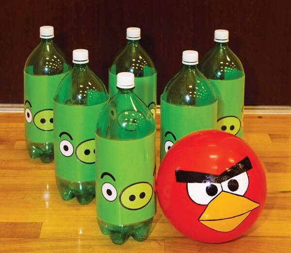 angry birds hostess boliche